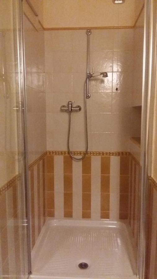 B&B Le Agavi Borso del Grappa Luaran gambar
