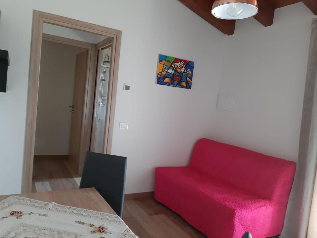 B&B Le Agavi Borso del Grappa Luaran gambar